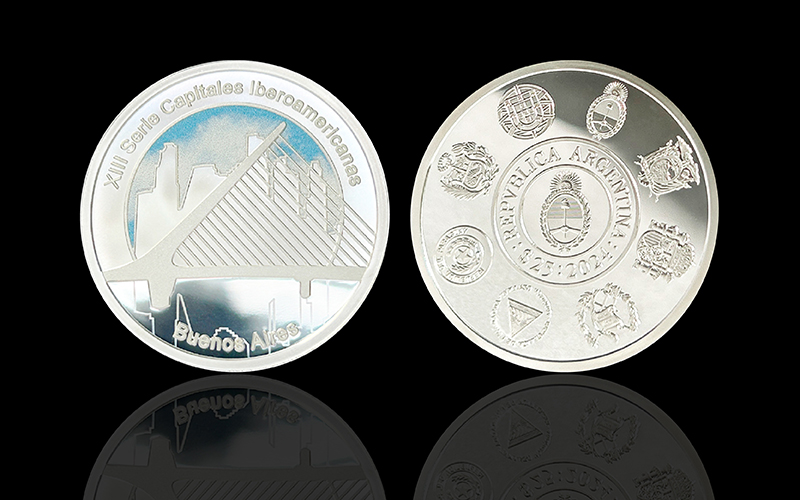 Monedas de uno y cinco pesos